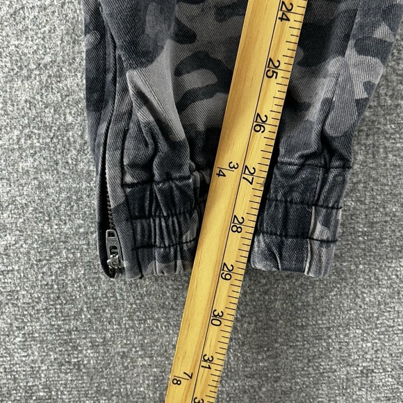 Spanx Cargo Camouflage Jogger Pants Women Size Large Gray Casual Stretch Pull Up - Picture 8 of 10